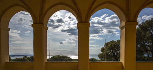 Vista della baia di Castiglioncello da Castello Pasquini.
